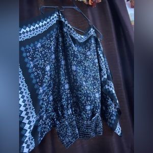 Max studios handkerchief blouse. Size L. Could fit as a size S.